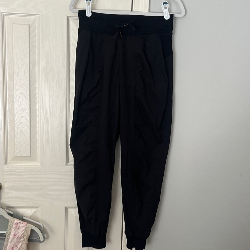Lululemon Women Joggers